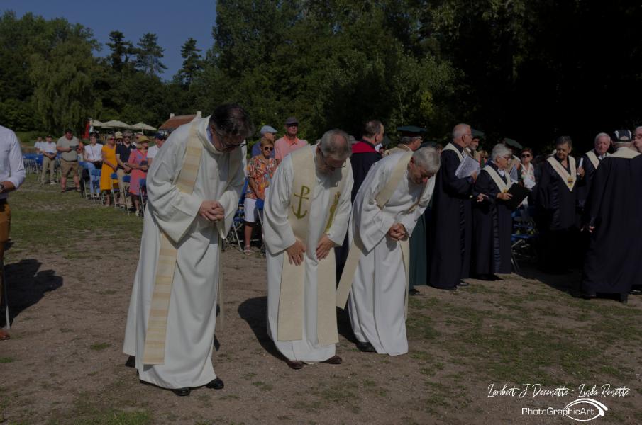 Openluchtviering op de Abdijsite Ten Duinen © Lambert J. Derenette & Linda Renette