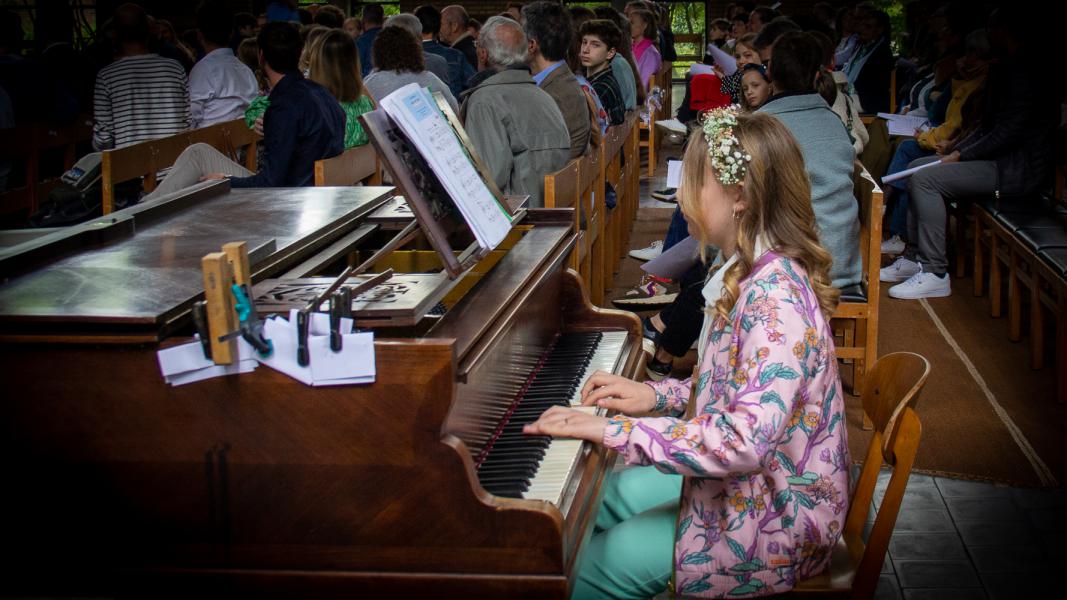 Nog een vormeling die de piano bespeelt © Mark Schollaert