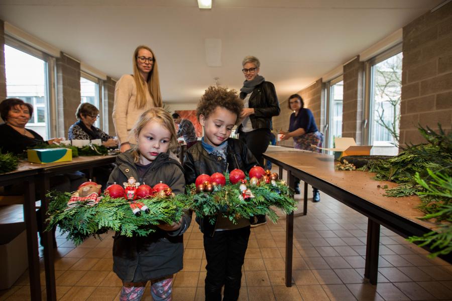 Adventskransen maken in Hasselt © Mine Dalemans