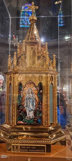 Relikwie H. Bernadette in de basiliek van Scherpenheuvel 