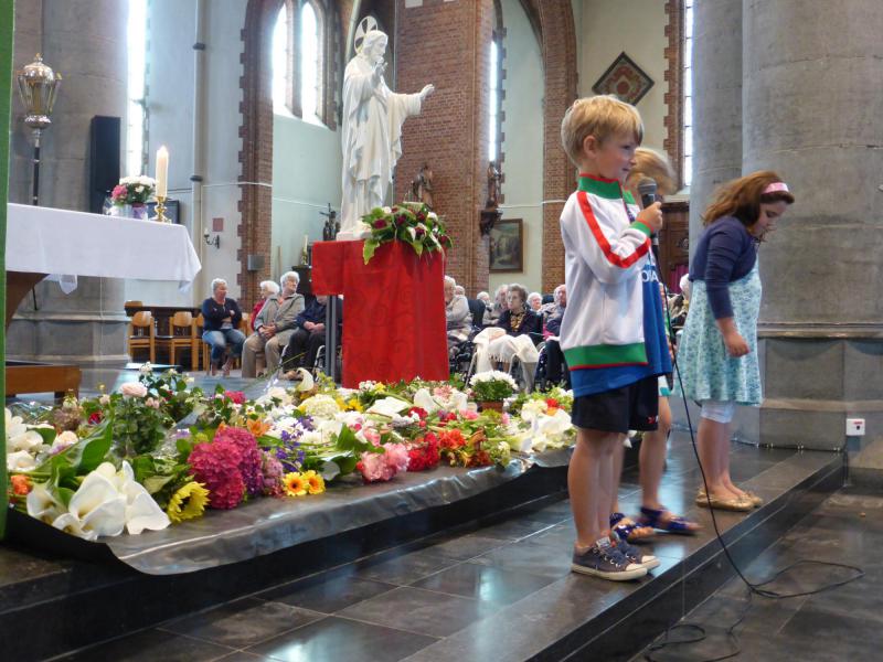 Bloemenhulde 2015 © Kerk en Leven Koekelare