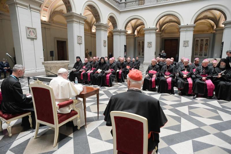 Ontmoeting met de bisschoppen © Vaticaan Media