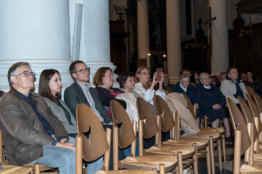 Lancering gedichtenboekje "Ankers van hoop" - Sint-Corneliusparochie Ninove - 23 oktober 2025 © Guido De Troeyer
