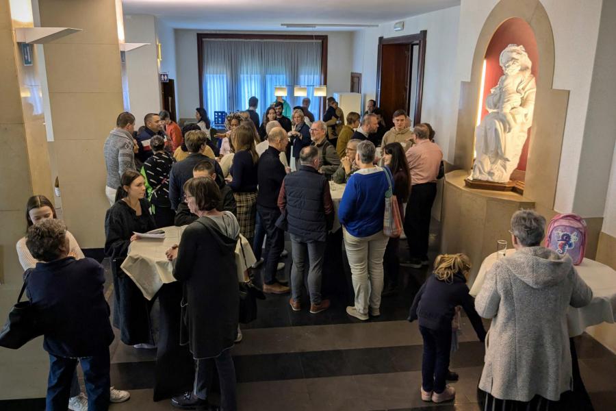 Samen op weg met onze doopleerlingen en kandidaten voor het volwassenvormsel. 