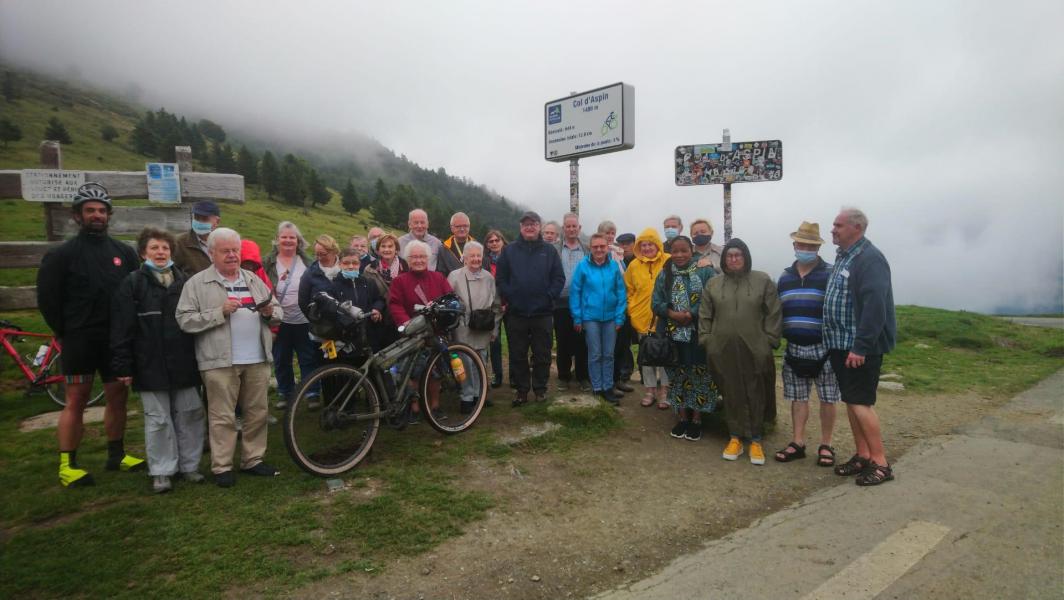 In de wolken op de Col d'Aspin © Bedevaarten bisdom Gent, foto: Jonathan Beyaert 