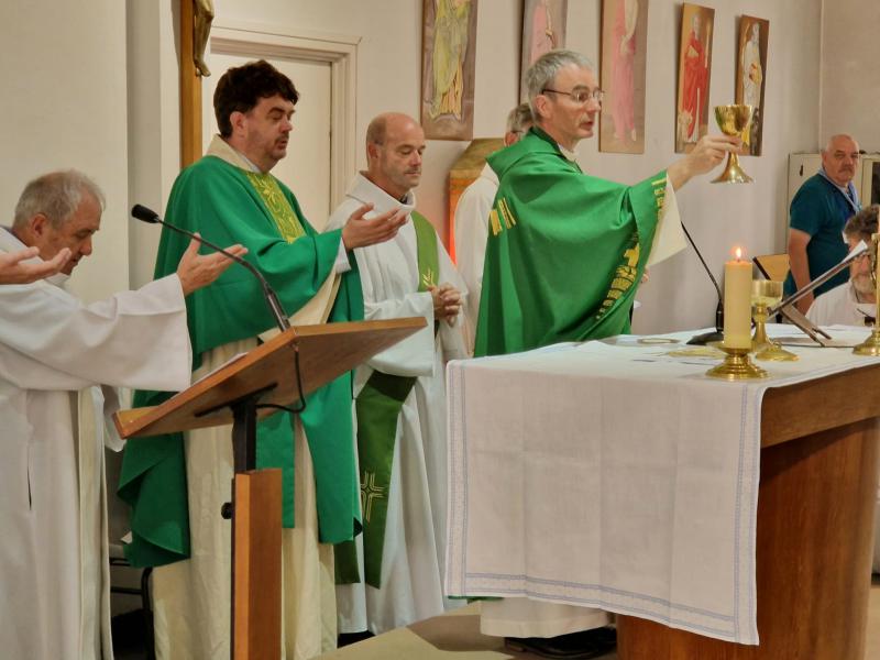 DE EUCHARISTIEVIERING @ CHRIS 