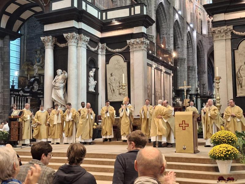 Diakenwijding Hylco Meirlaen - zondag 27 oktober 2024 in de Sint-Baafskathedraal te Gent © Tim Van Nieuwenhove