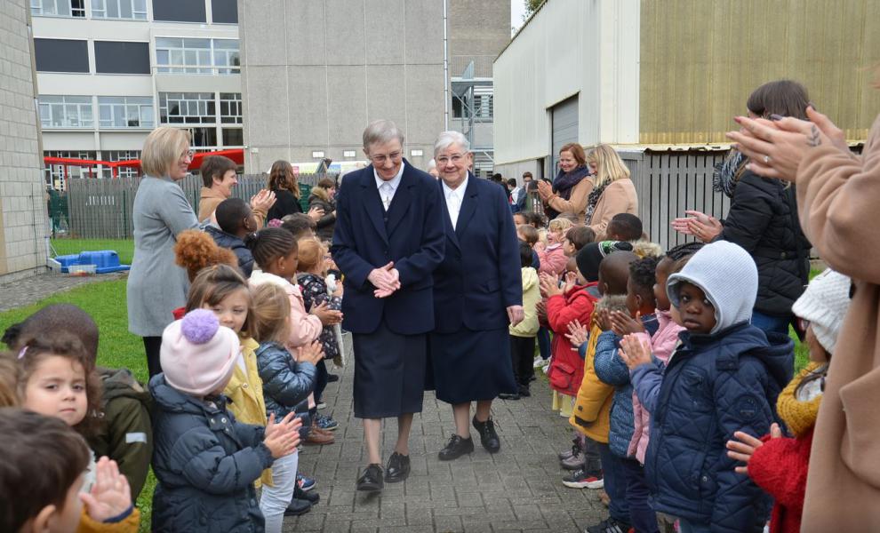Eerbetoon voor de Zusters der HH. Harten die na 185 jaar verhuizen © Claudia Van den Houte