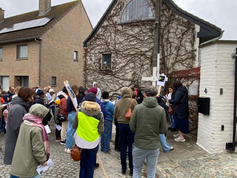 Weg van het Kruis voor jonge gezinnen @kerk Kaster. 