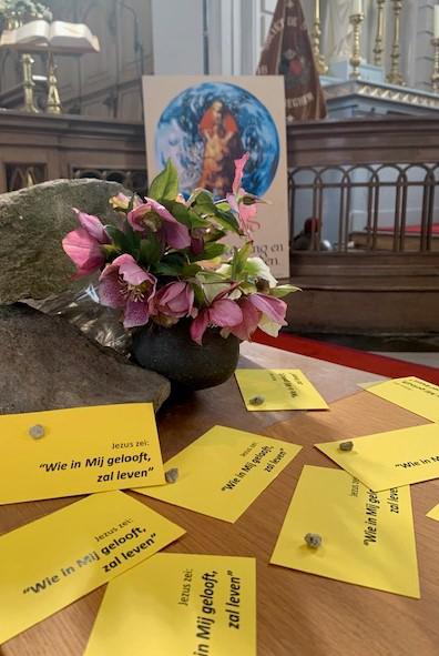 5de vastenzondag in St.-Pietersstoelkerk Moregem © FVDB