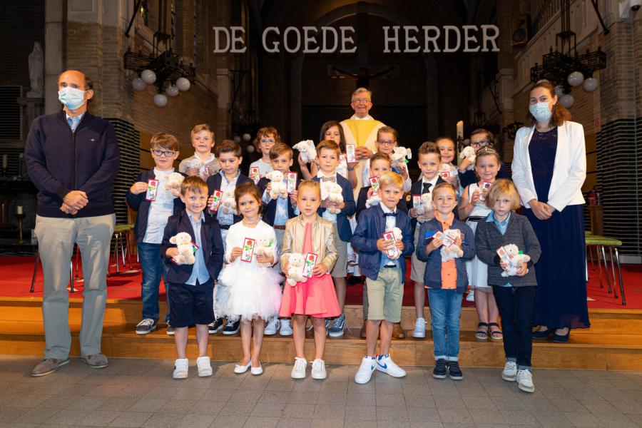 Eerste communie op de Marolle (scholen ‘De Keimolen’ en ‘Vrije Basisschool afd. Kruishoutem’) © F.M.