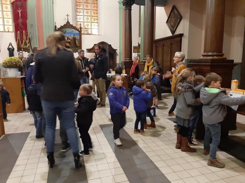 Op weg naar de eerste communie © A.D.P.