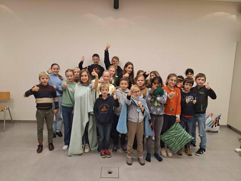 We kijken naar een film! © PE Sint-Jakob TPD