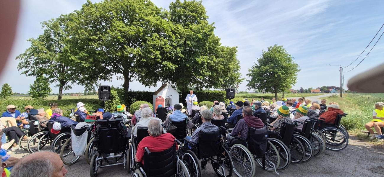 Mariahulde voor wzc Amphora aan hoeve Schauttewalle 
