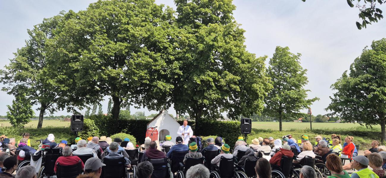 Mariahulde voor wzc Amphora aan hoeve Schauttewalle 