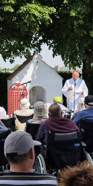 Mariahulde voor wzc Amphora aan hoeve Schauttewalle 