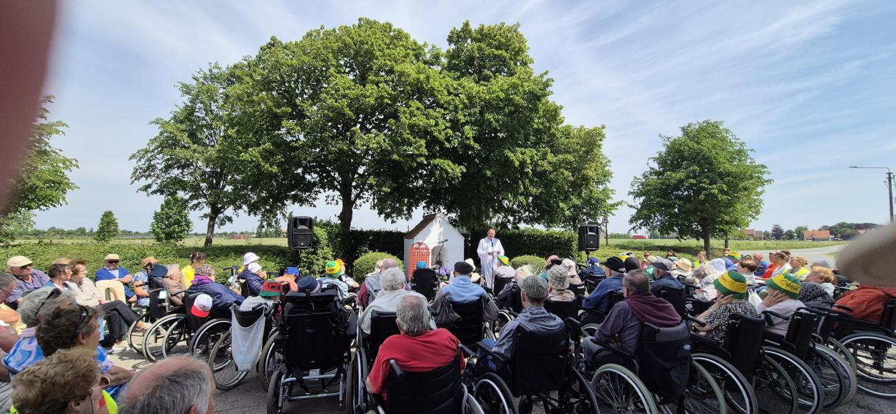 Mariahulde voor wzc Amphora aan hoeve Schauttewalle 