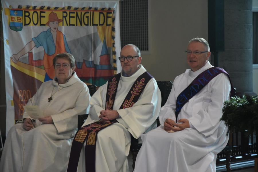 Waardige afscheidsviering voor pastoor-moderator Edouard Vanmaele 