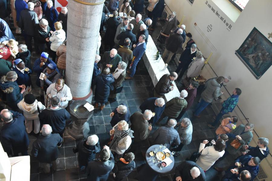 Waardige afscheidsviering voor pastoor-moderator Edouard Vanmaele 
