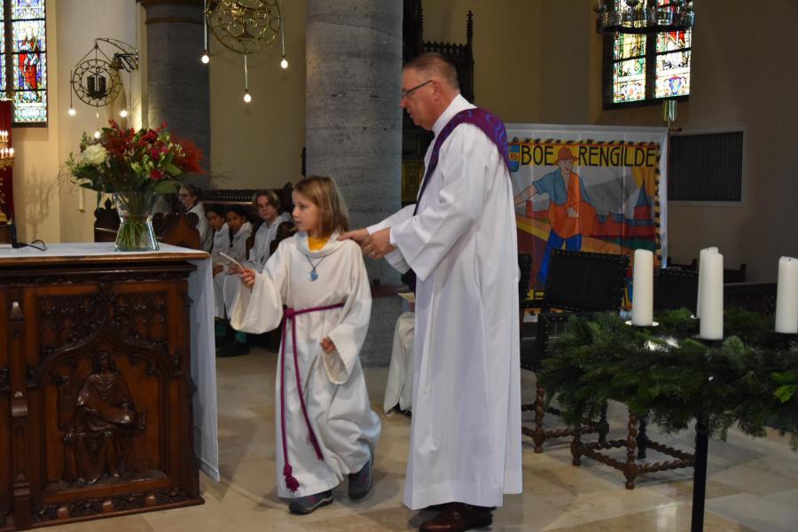 Waardige afscheidsviering voor pastoor-moderator Edouard Vanmaele 