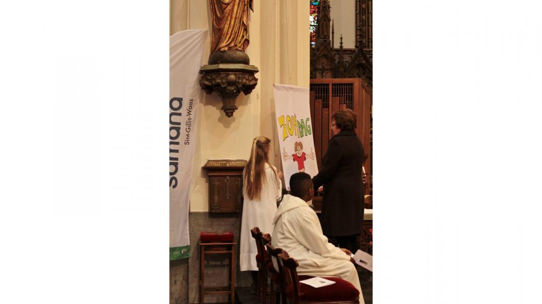 banner zondag © Kerk Stekene en Sint-Gillis-Waas