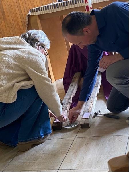 nagelen aan het kruis 