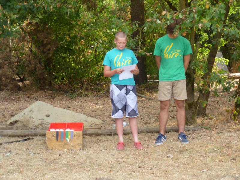 Bezinning op kamp van chirojongens Rooierheide 