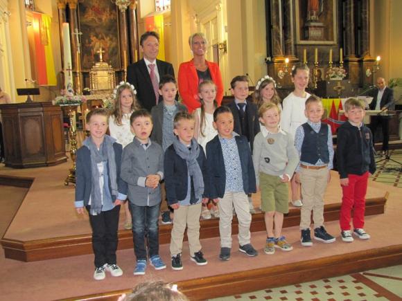 Eerste communicanten van de school "Het Paleis" 2016 