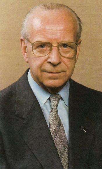 Monseigneur Robert Raes (1918-1988) Bron: doodsprentje