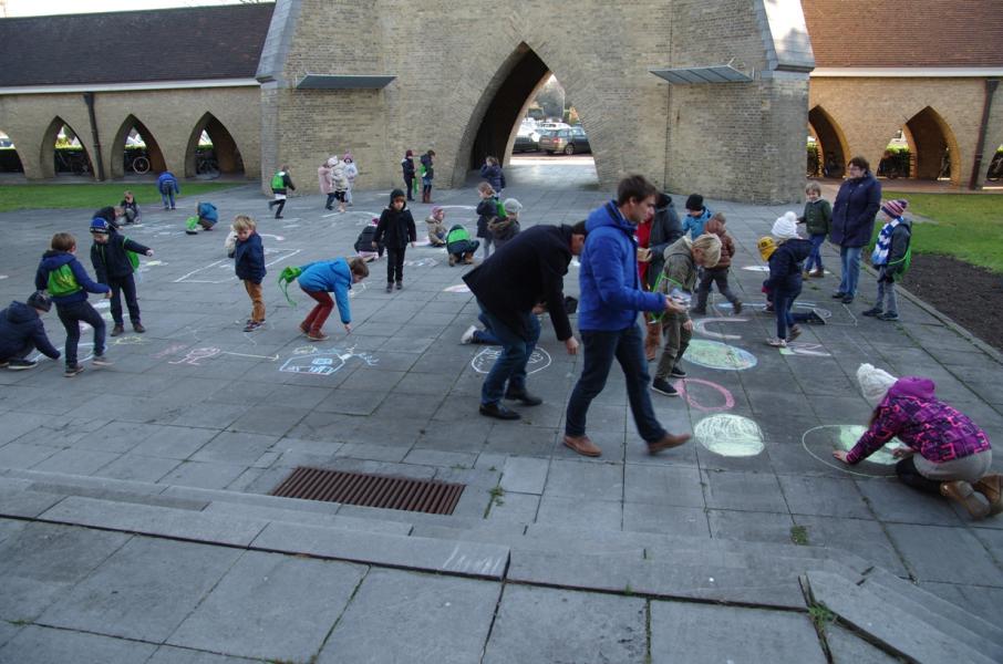 tweede gezinsviering in Oostduinkerke © G. Craenen