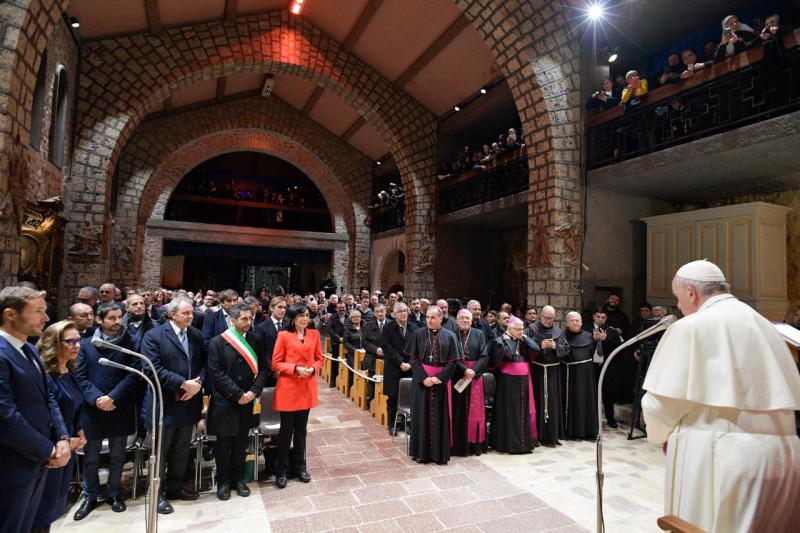 Franciscus bracht hulde aan de traditie van de kerstkribbe © Vatican Media