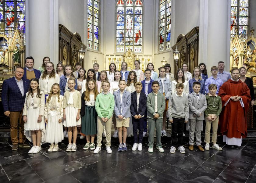 Vormelingen van de Centrumschool te Wingene 