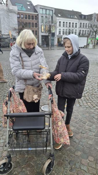 Vormelingengroepje Handen uit de mouwen - Sint-Corneliusparochie - december 2025 