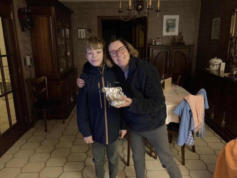 Handen uit de mouwen door vormelingen Sint-Corneliusparochie Ninove - Kersteditie 2024 