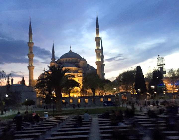 Terug in Istanbul, prachtig zicht op de Blauwe Moskee. © Tommy Scholtes