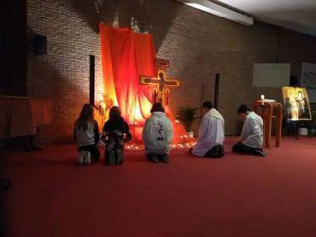 bidden doe je niet alleen © catechistengroep Meerdonk/De Klinge