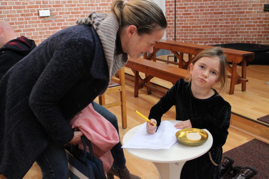 Kerkverkenning van de eerste communicanten © RvH