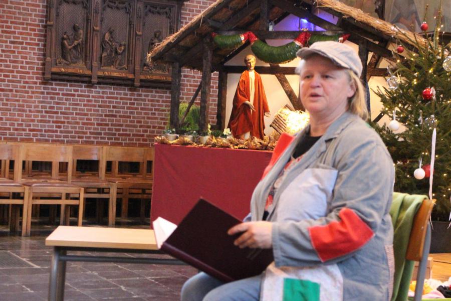 Kleuters van de Toverdoos vierden kerstmsi 