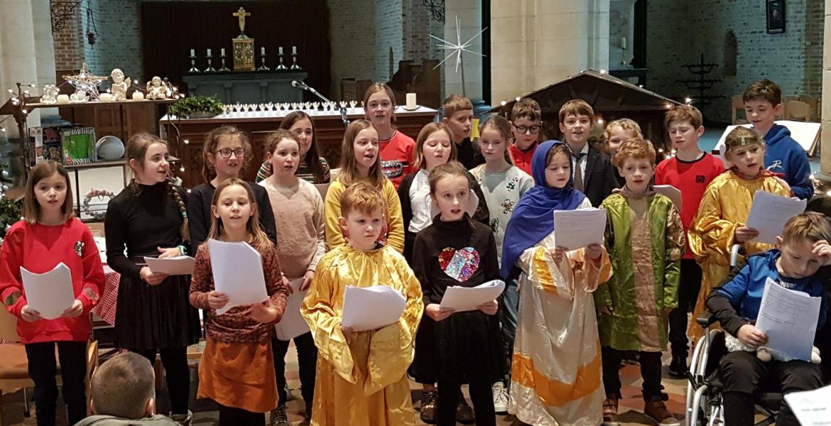 Kerstavondviering 2019 in onze Sint-Dionysiuskerk van Zarren voorbereid door Sarah Depoorter, Ann Willem © Sarah Depoorter - Federatie Krekedal Kortemark