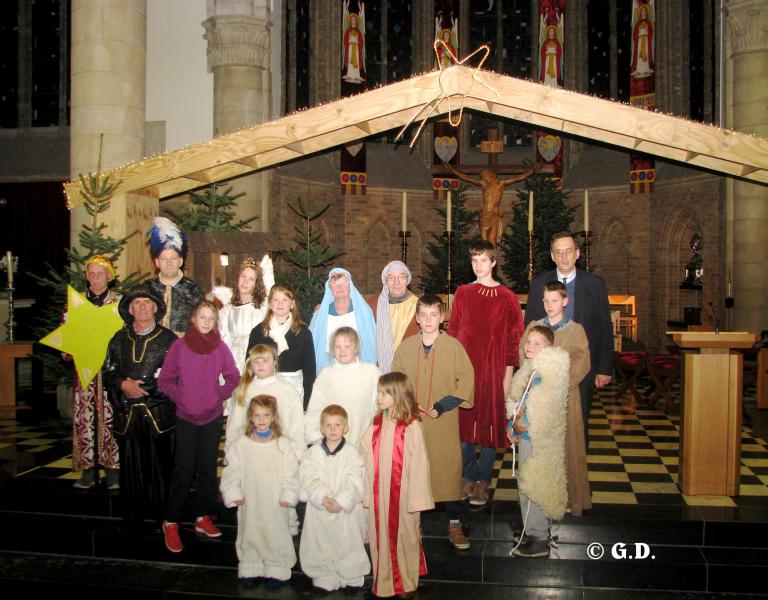 Kerstspel tijdens de kerstavondviering in Diksmuide 