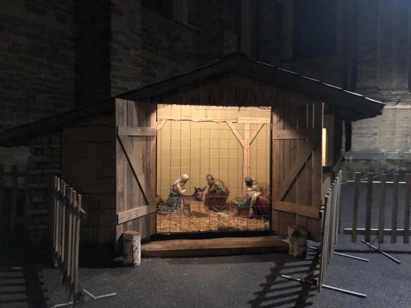 Kerststal buiten aan de Abdijkerk te Ninove © Alexander Vandaele