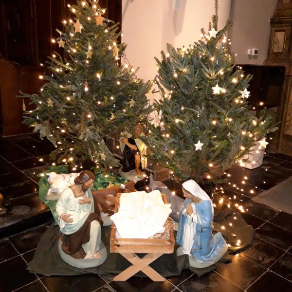 Kerststal in de kerk van Outer © Martine Cayman
