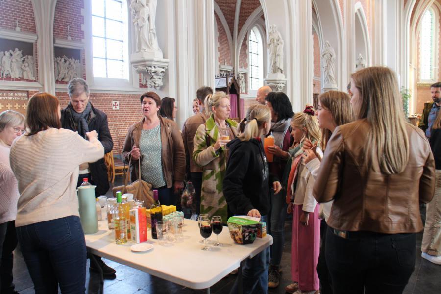 De koekjes werden na de viering al geproefd © RvH