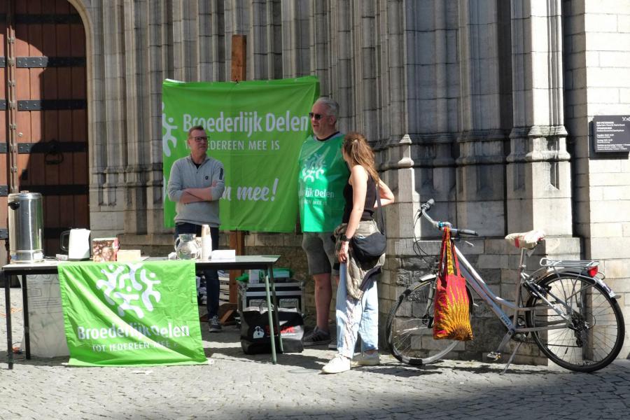 Koffiestop op de Grote Markt © Pastorale zone Leuven aan de Dijle