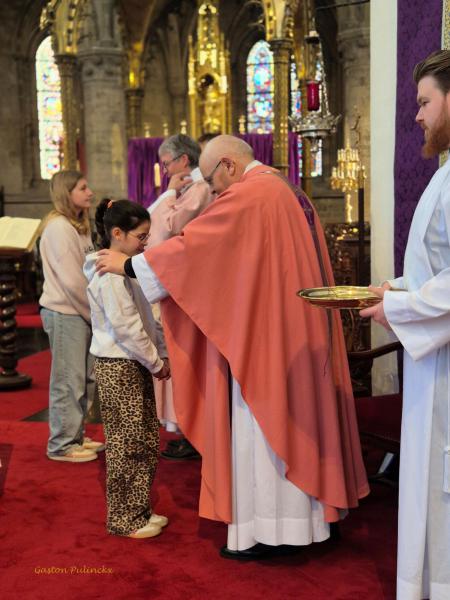 Terugblik kruisoplegging kandidaat-vormelingen © Gaston Pulinckx