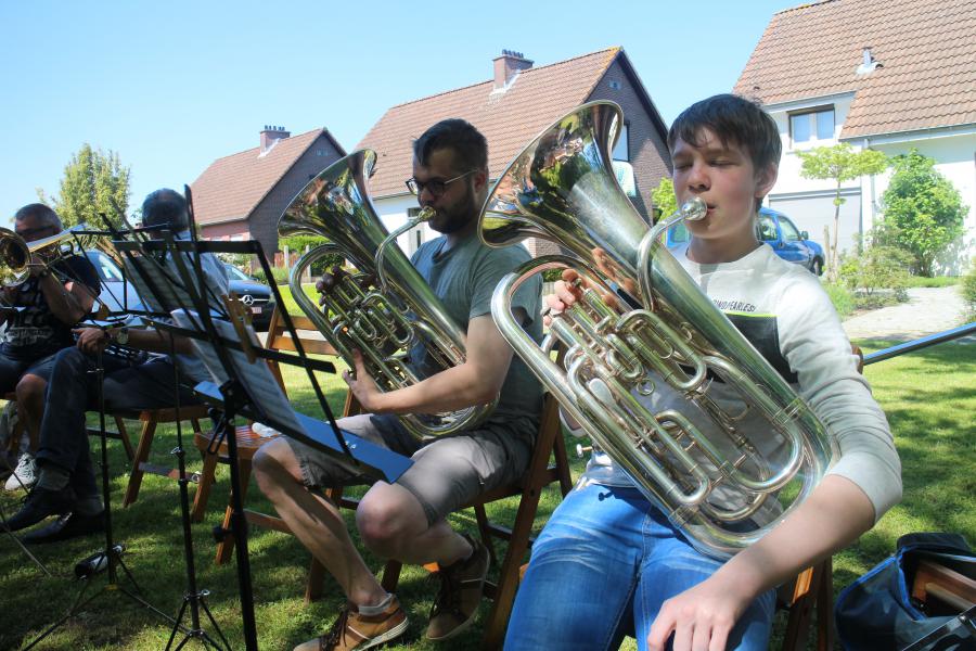 De fanfare in volle actie © RvH