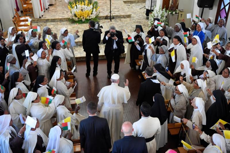 Paus Franciscus bloeide helemaal open tijdens de ontmoeting met de zusters © Vatican Media