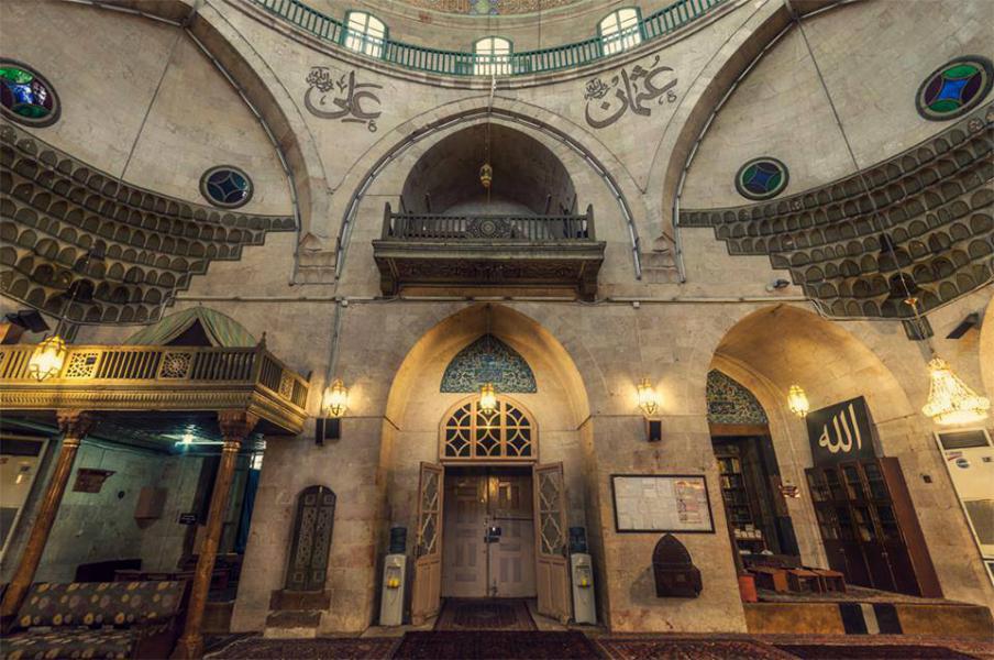 De moskee aan de binnenkant. © RR