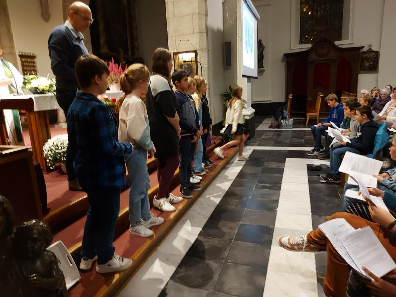 Naamopgave & Kruisoplegging vormelingen Erpe-Erondegem 