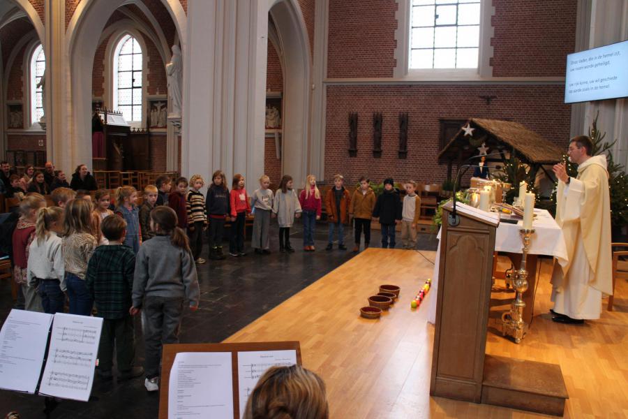 Naamopgave van de eerste communicanten © RvH